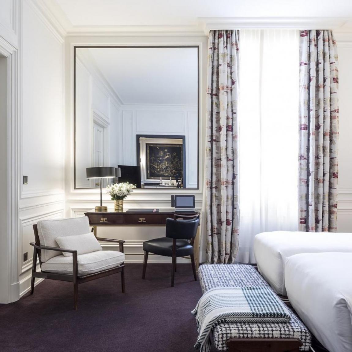 Hires Gallery - J.K. Place Paris - Luxury Hotel in Paris